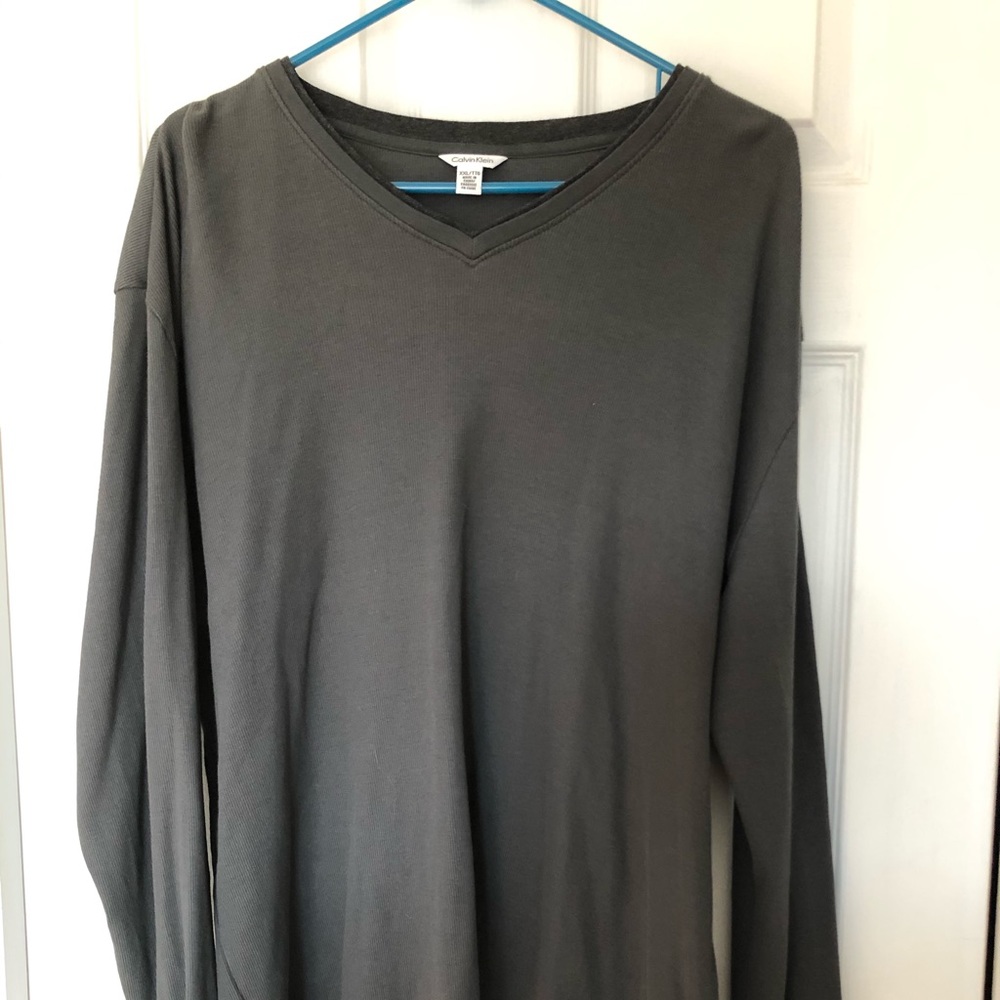 Calvin Klein gray ribbed long sleeve v neck XXL